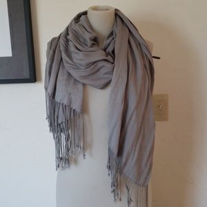 Light wool pashmina wrap